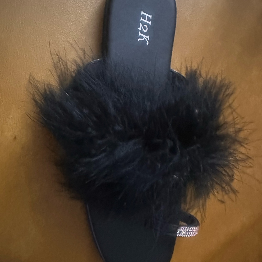 Black Feathered Women's Slide Sandals